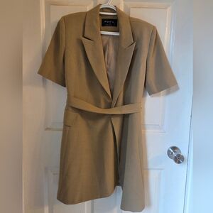 Made In Korea Tan Short Sleeve Long Blazer With Shoulder Pads